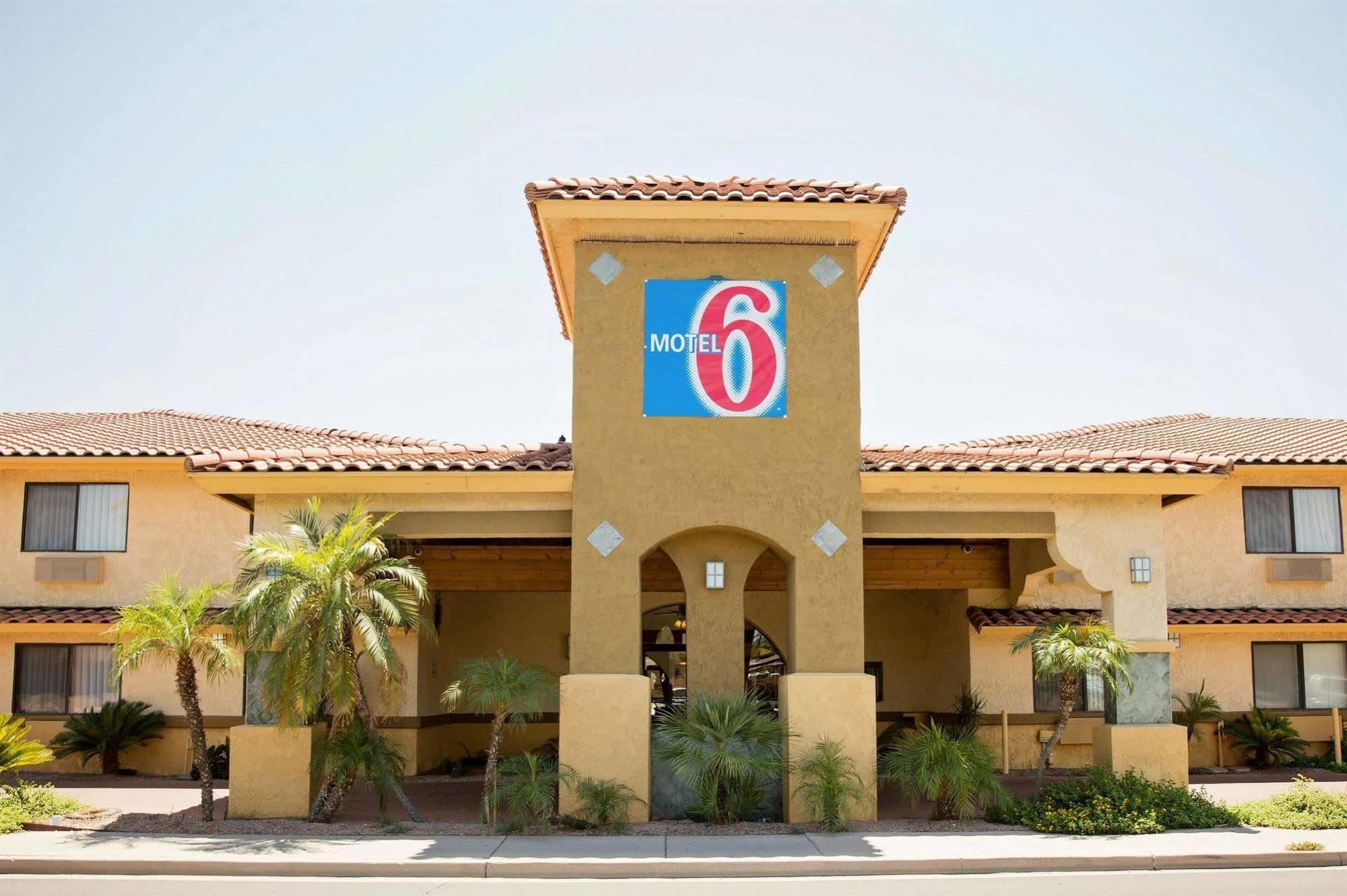 Laquinta Inn Phoenix - Arcadia Экстерьер фото